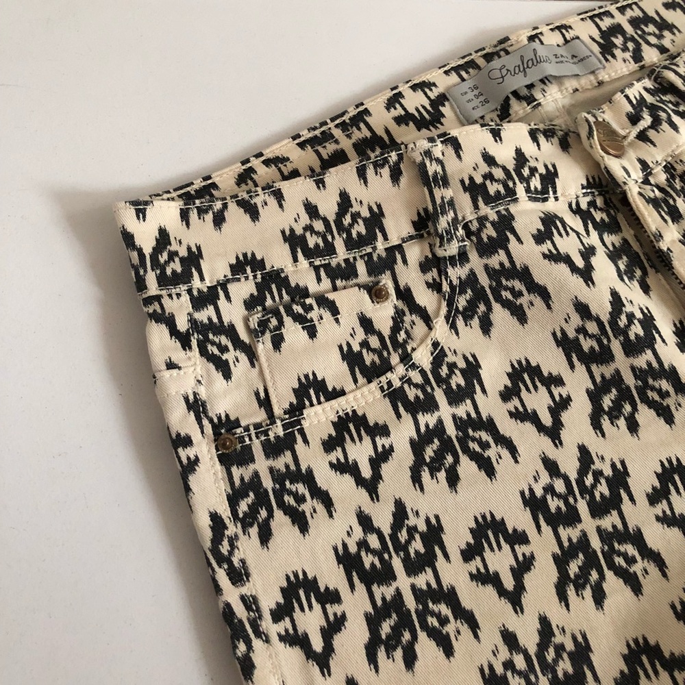 Printed Skinny Jeans - Picture 4 of 8